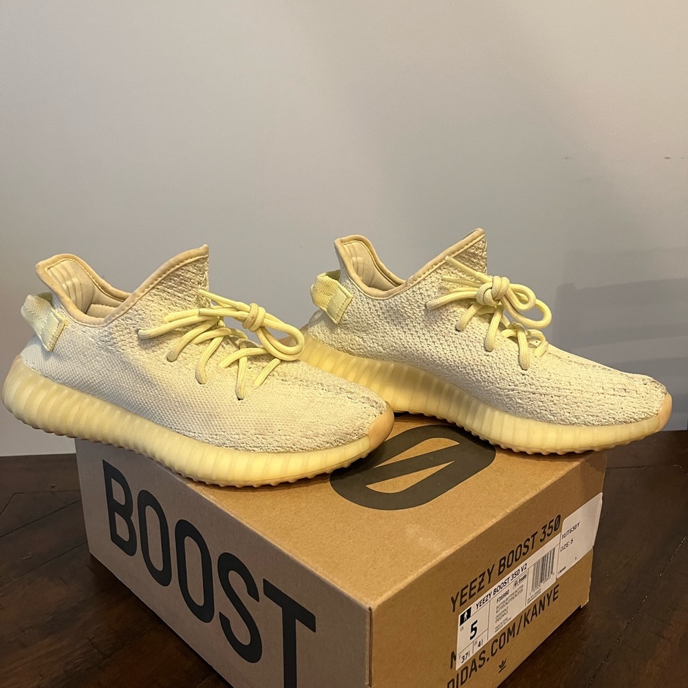 Yeezy 350 Butter Size 5